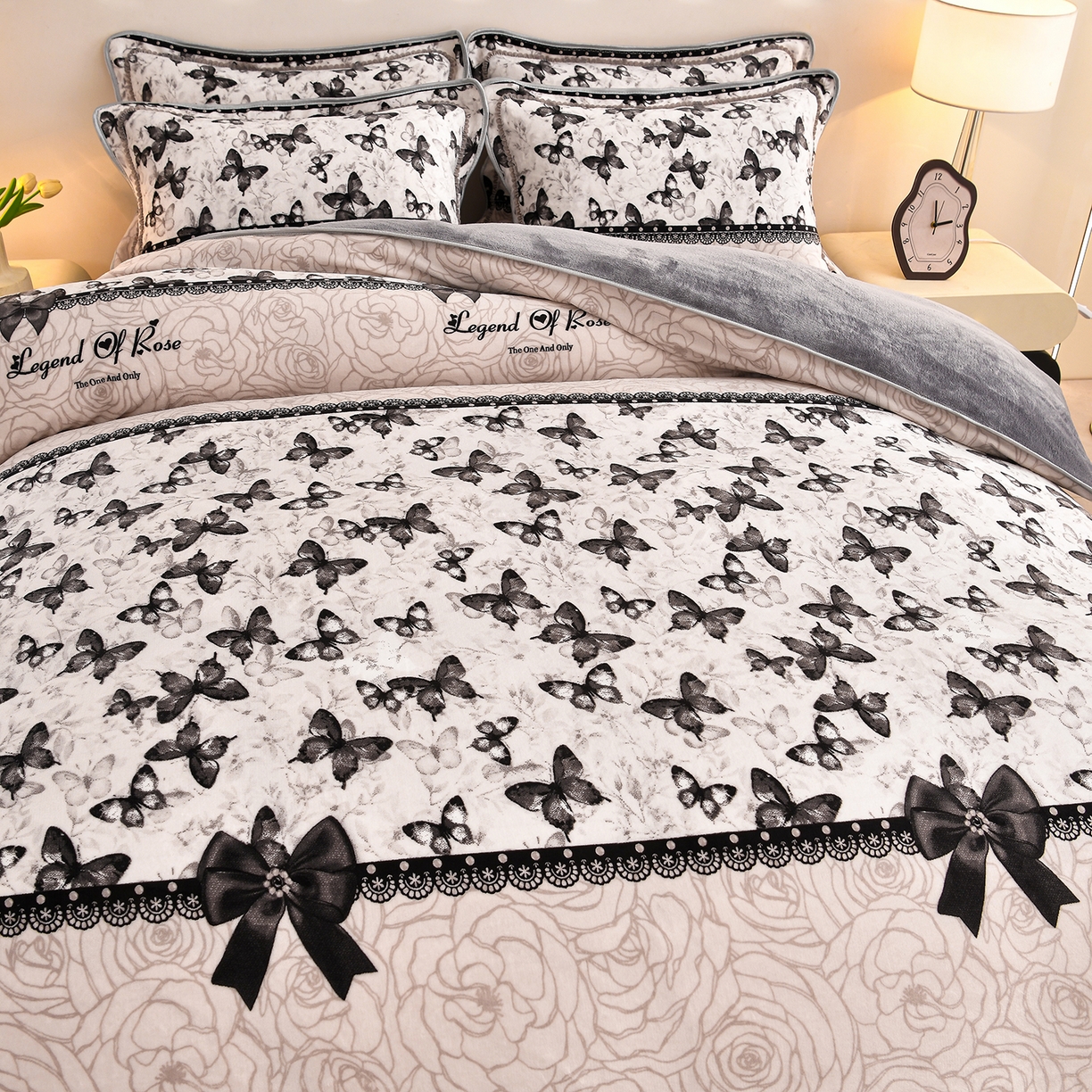 91家纺网 家纺一手货源 找家纺 曼尼家纺 2025新款7斤高克重牛奶绒四件套 蝶栖云汀