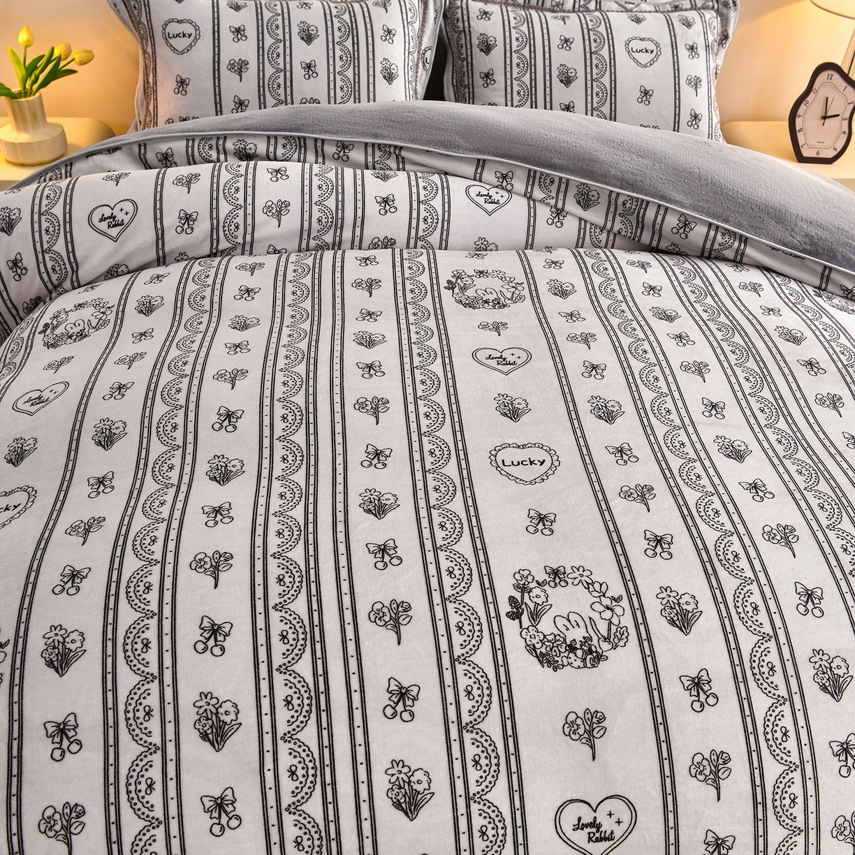 91家纺网 家纺一手货源 找家纺 曼尼家纺 2025新款7斤高克重牛奶绒四件套 风栖梦语