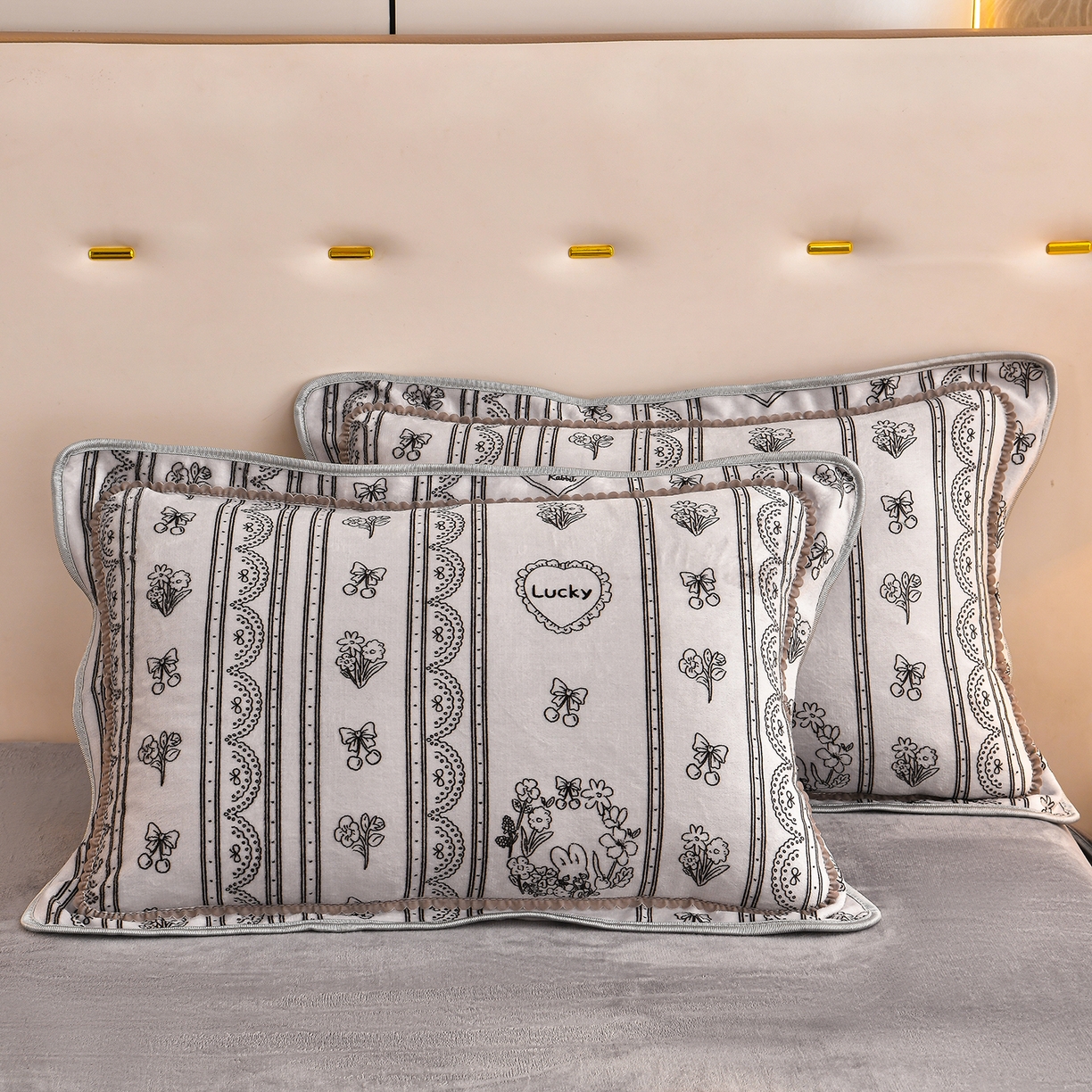 91家纺网 家纺一手货源 找家纺 曼尼家纺 2025新款7斤高克重牛奶绒四件套 风栖梦语