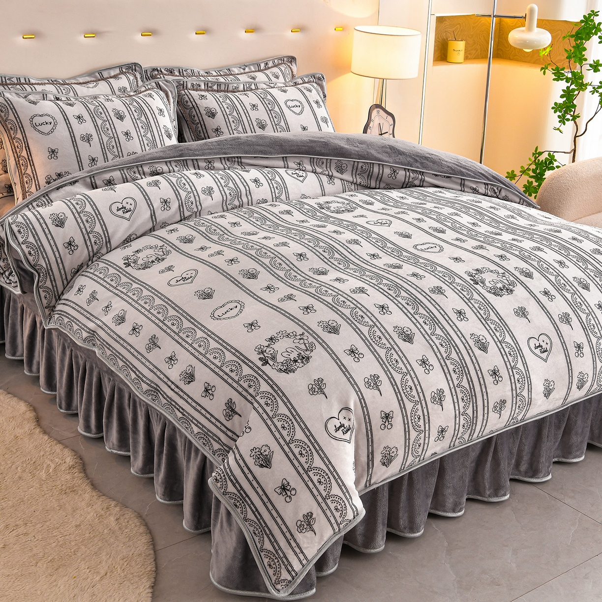 91家纺网 家纺一手货源 找家纺 曼尼家纺 2025新款7斤高克重牛奶绒四件套 风栖梦语