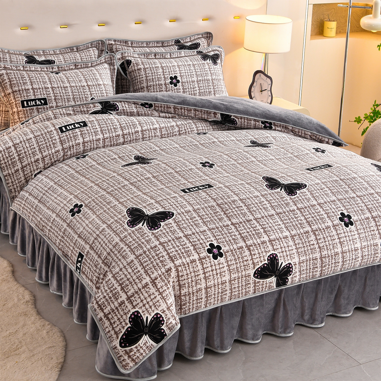 91家纺网 家纺一手货源 找家纺 曼尼家纺 2025新款7斤高克重牛奶绒四件套 汀兰蝶语