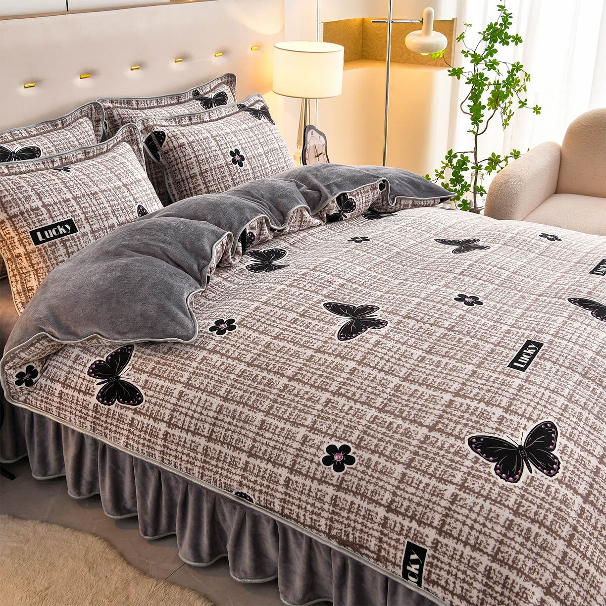 91家纺网 家纺一手货源 找家纺 曼尼家纺 2025新款7斤高克重牛奶绒四件套 汀兰蝶语