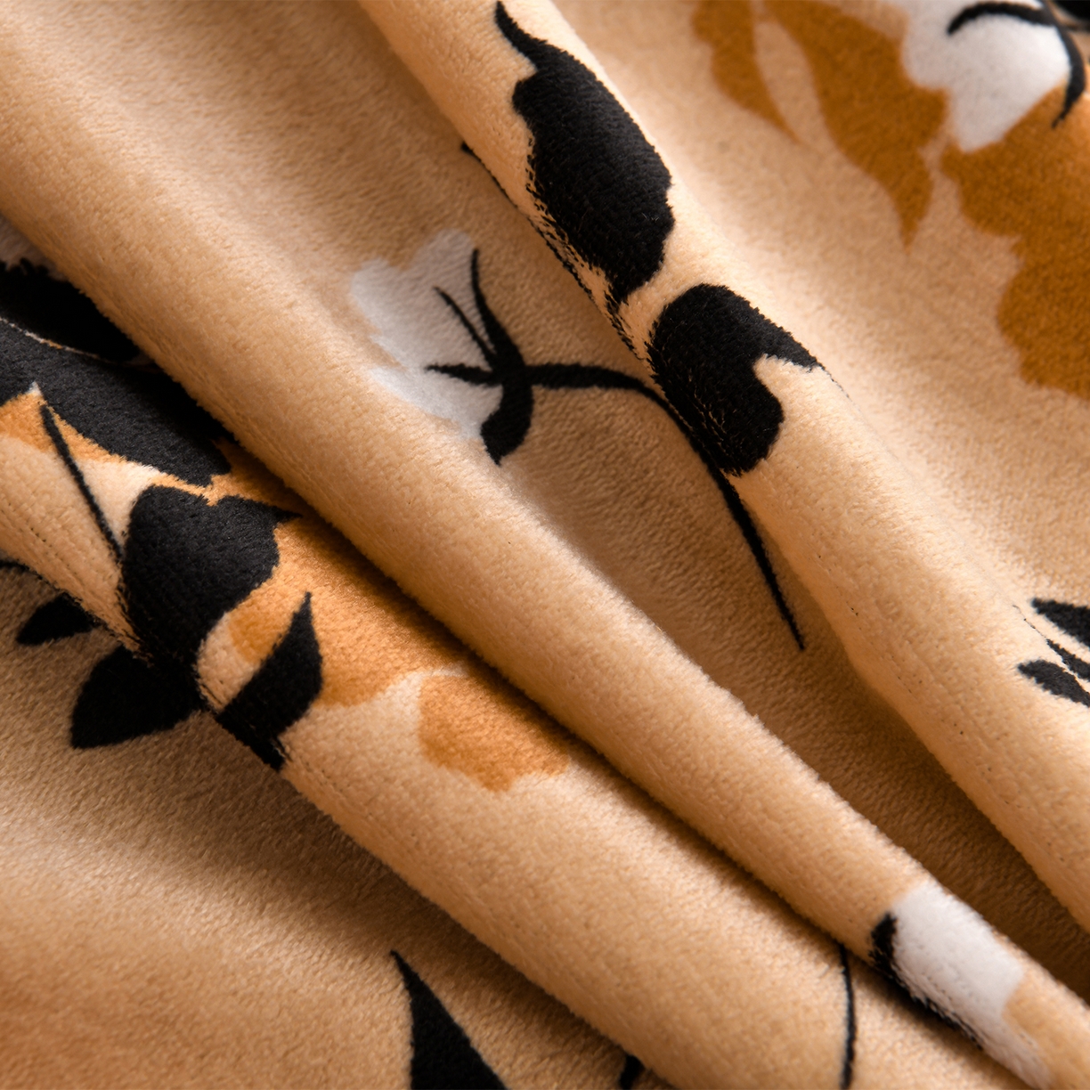 91家纺网 家纺一手货源 找家纺 曼尼家纺 2025新款7斤高克重牛奶绒四件套 柔暖棉花