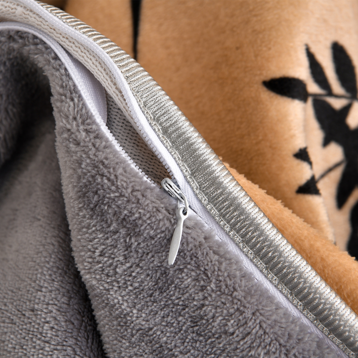 91家纺网 家纺一手货源 找家纺 曼尼家纺 2025新款7斤高克重牛奶绒四件套 柔暖棉花