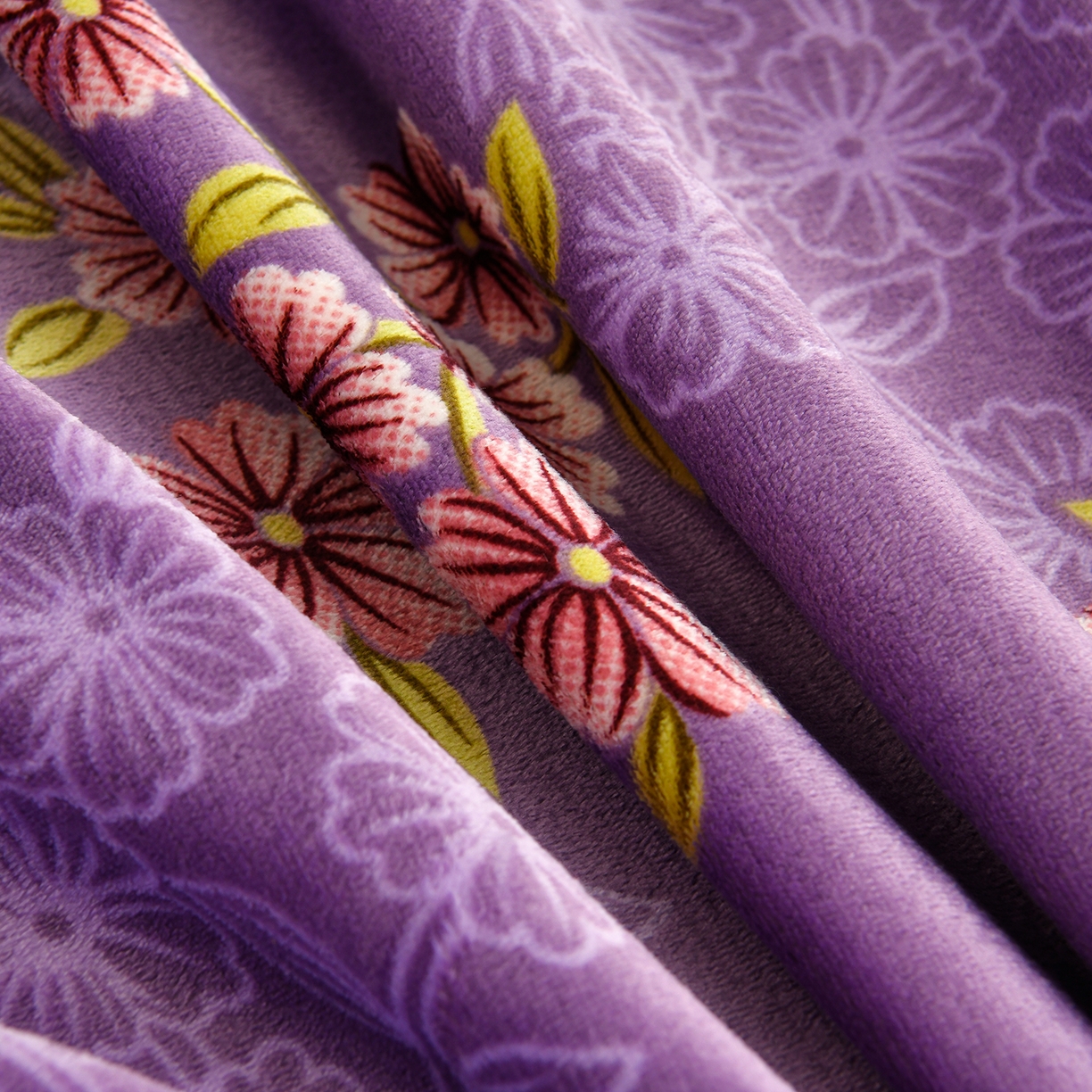 91家纺网 家纺一手货源 找家纺 曼尼家纺 2025新款7斤高克重牛奶绒四件套 妩媚樱花