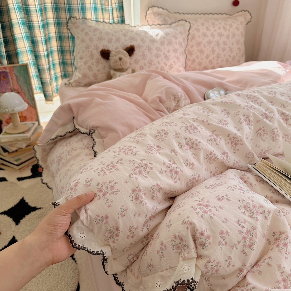 91家纺网 家纺一手货源 找家纺 凯洛奇 2026新款仿棉古法水洗棉复古法式花边四件套 粉黛花