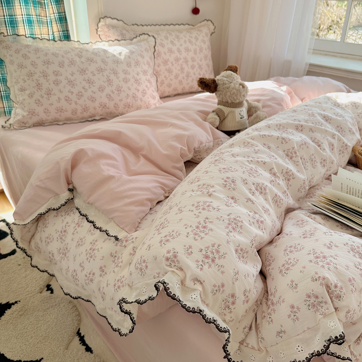 91家纺网 家纺一手货源 找家纺 凯洛奇 2026新款仿棉古法水洗棉复古法式花边四件套 粉黛花