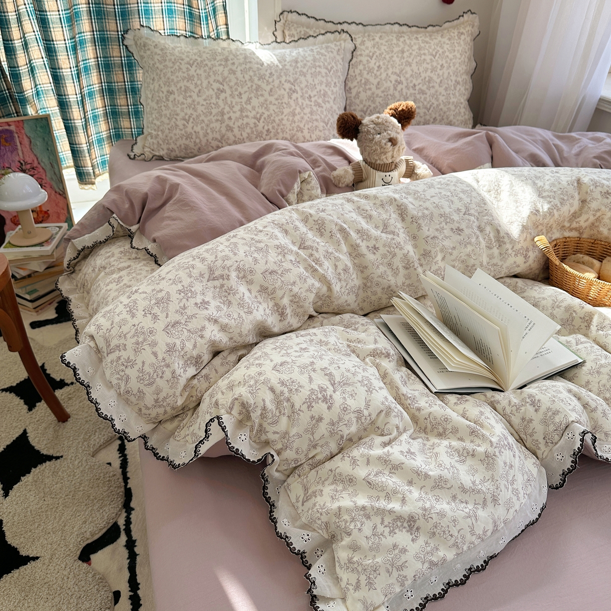 91家纺网 家纺一手货源 找家纺 凯洛奇 2026新款仿棉古法水洗棉复古法式花边四件套 紫铃兰