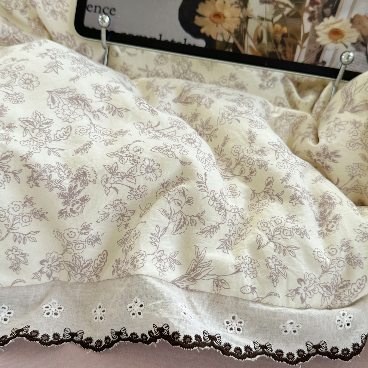 91家纺网 家纺一手货源 找家纺 凯洛奇 2026新款仿棉古法水洗棉复古法式花边四件套 紫铃兰