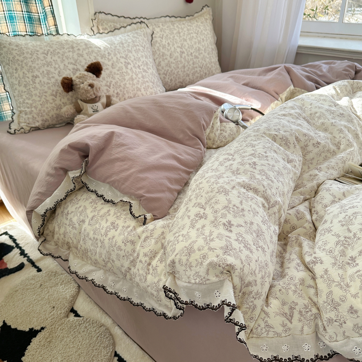 91家纺网 家纺一手货源 找家纺 凯洛奇 2026新款仿棉古法水洗棉复古法式花边四件套 紫铃兰