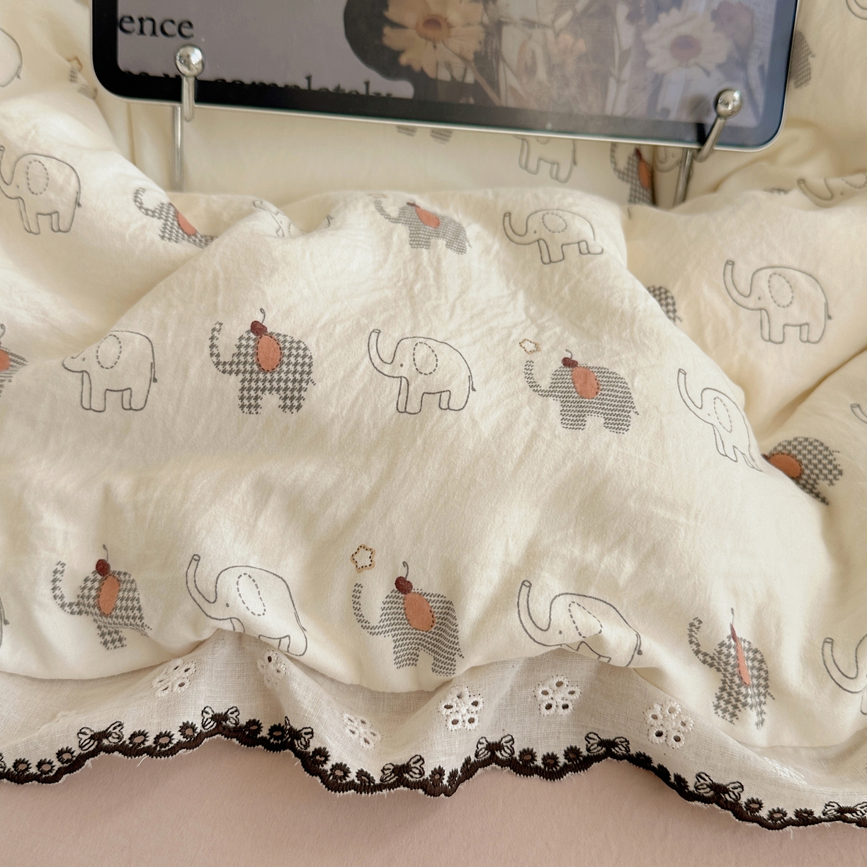 91家纺网 家纺一手货源 找家纺 凯洛奇 2026新款仿棉古法水洗棉复古法式花边四件套 萌趣象