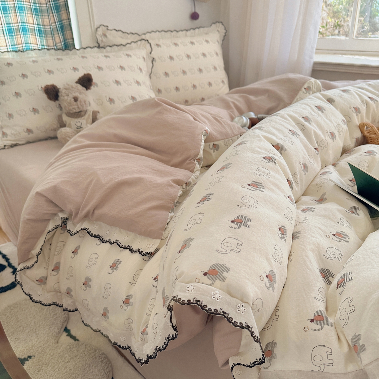 91家纺网 家纺一手货源 找家纺 凯洛奇 2026新款仿棉古法水洗棉复古法式花边四件套 萌趣象