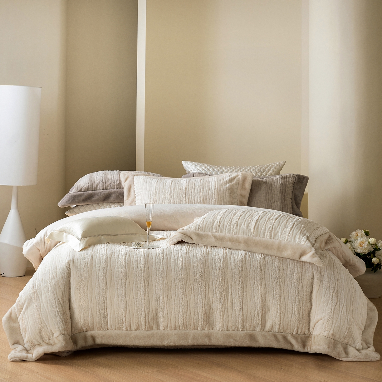 佳汐蓝家纺 2025新款压花牛奶绒四件套-璀璨人生 控价：券后不低于438 璀璨人生-米白色