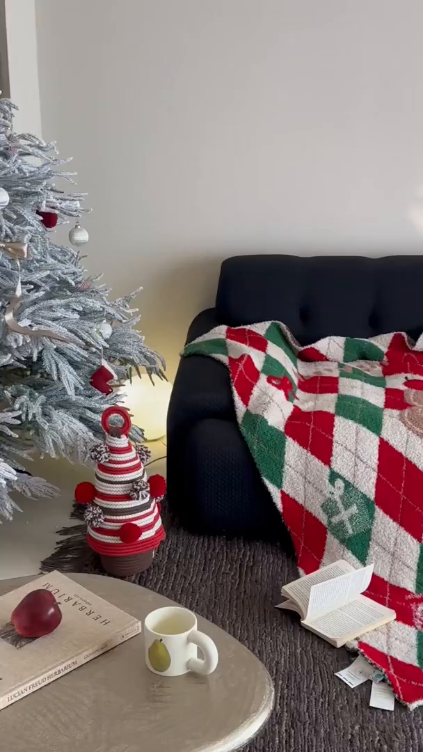 91家纺网 家纺一手货源 找家纺 觅糖家纺 2025新款圣诞限定暖绒盖毯 圣诞姜饼菱