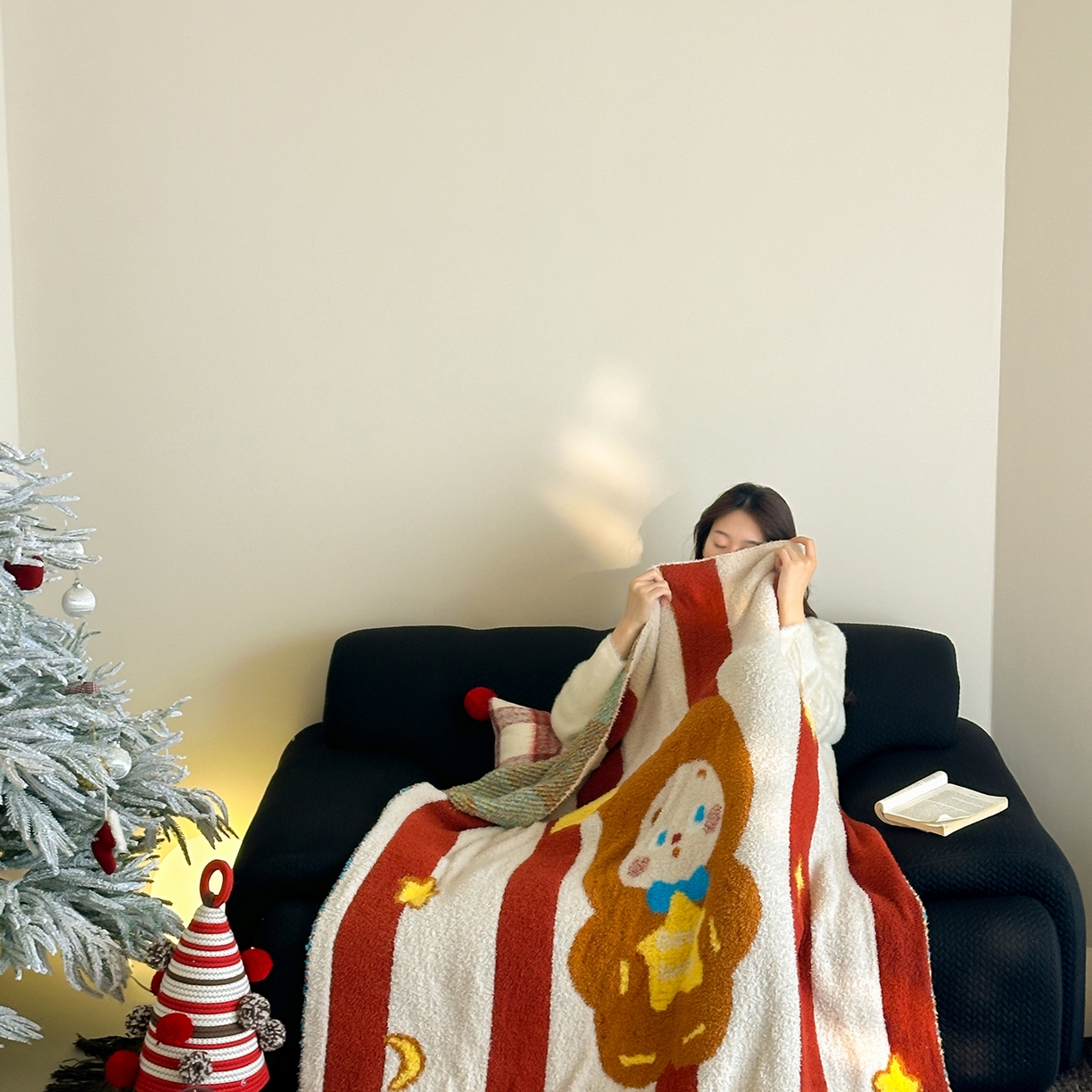 91家纺网 家纺一手货源 找家纺 觅糖家纺 2025新款圣诞限定暖绒盖毯 星愿熊仔