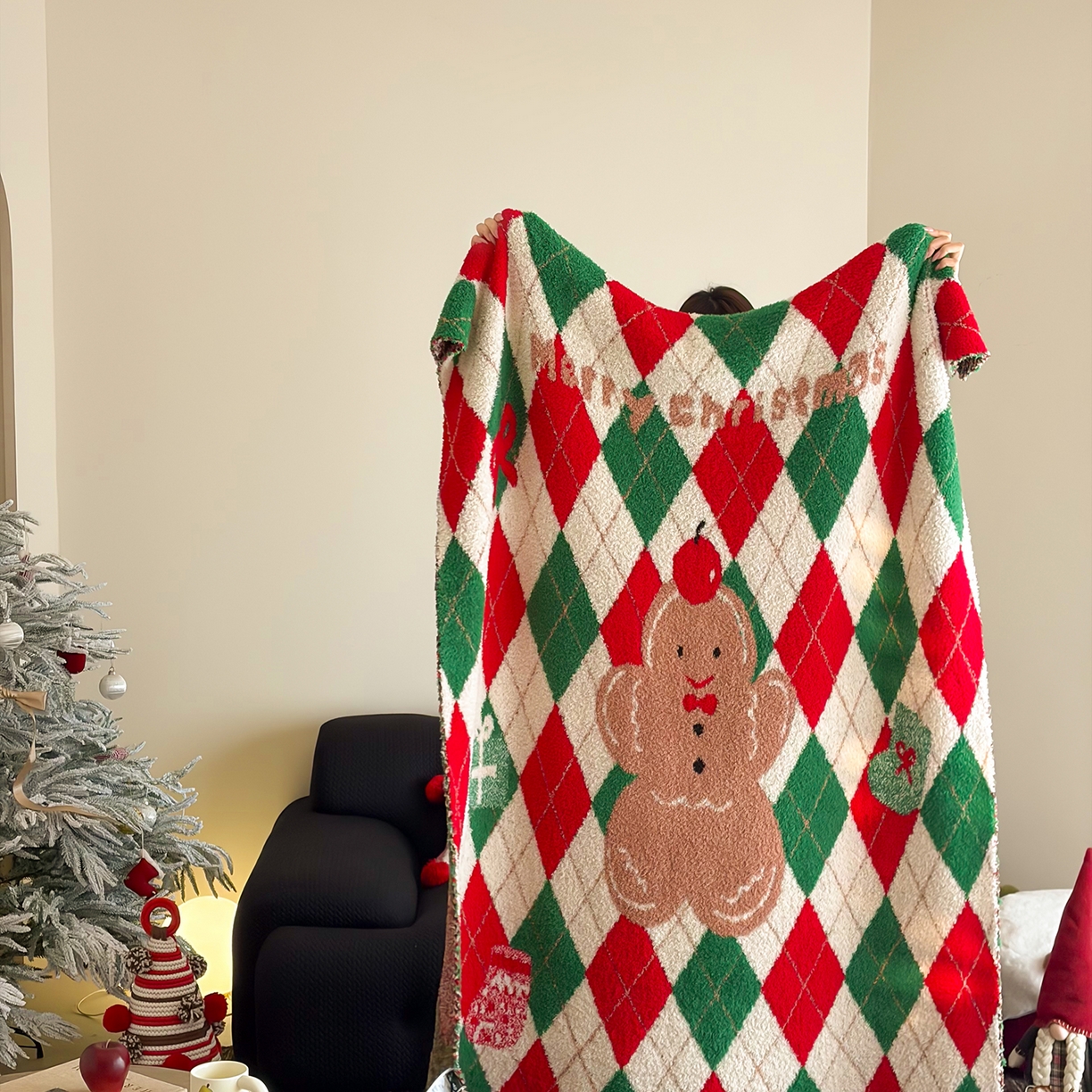 91家纺网 家纺一手货源 找家纺 觅糖家纺 2025新款圣诞限定暖绒盖毯 圣诞姜饼菱