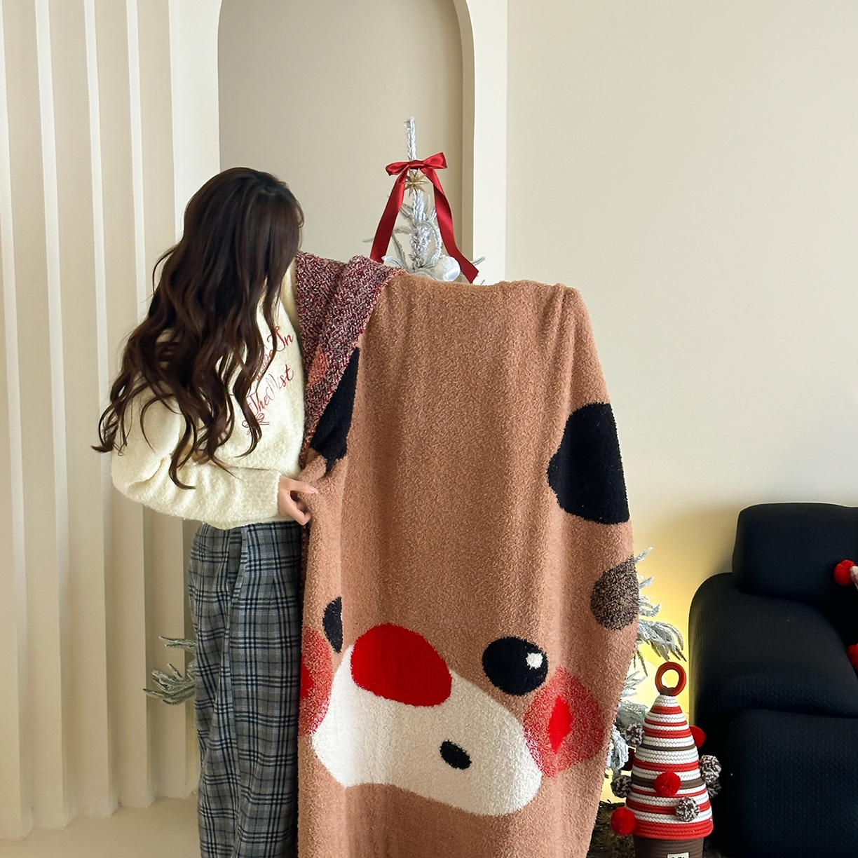 91家纺网 家纺一手货源 找家纺 觅糖家纺 2025新款圣诞限定暖绒盖毯 靡靡小鹿