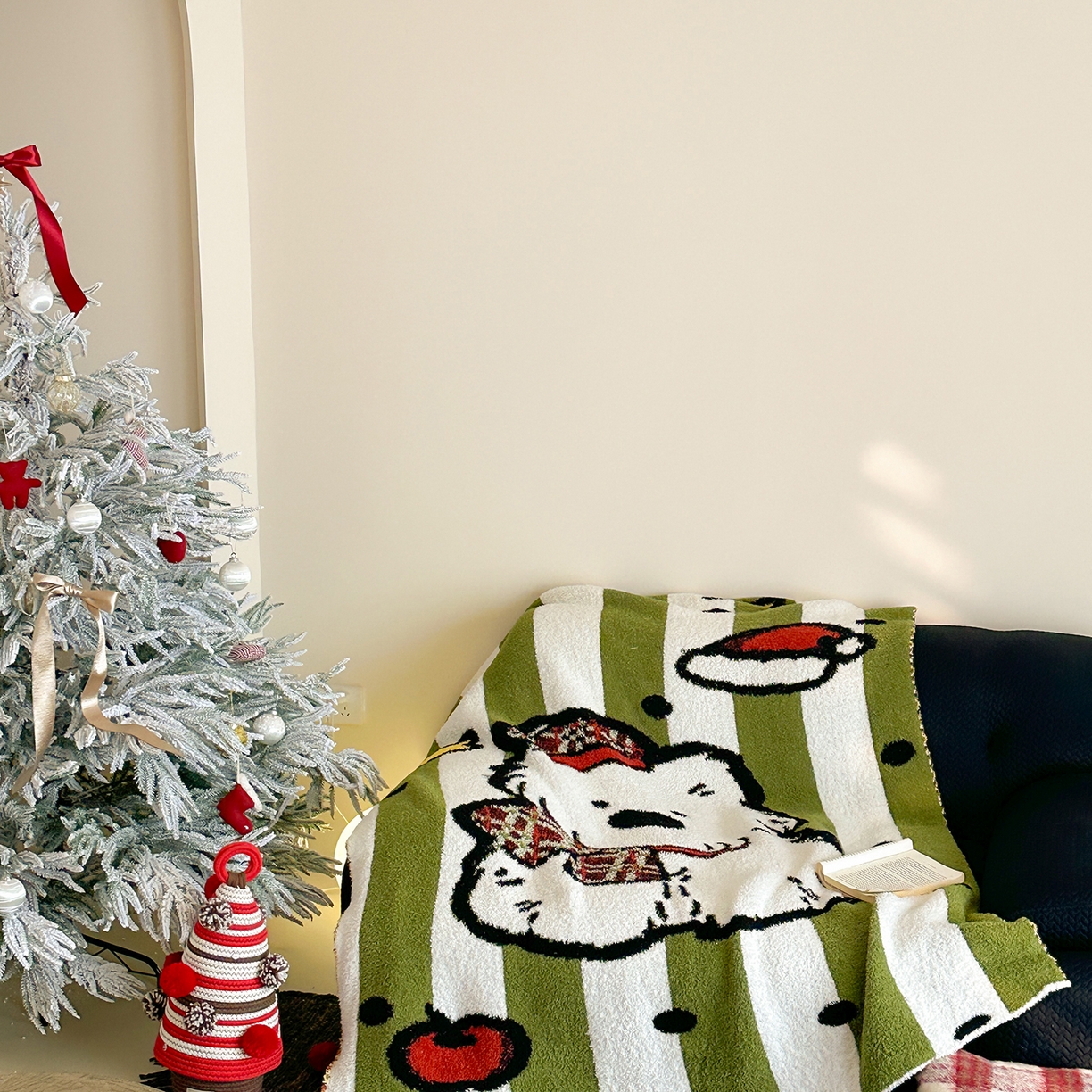 91家纺网 家纺一手货源 找家纺 觅糖家纺 2025新款圣诞限定暖绒盖毯 暖冬小狗