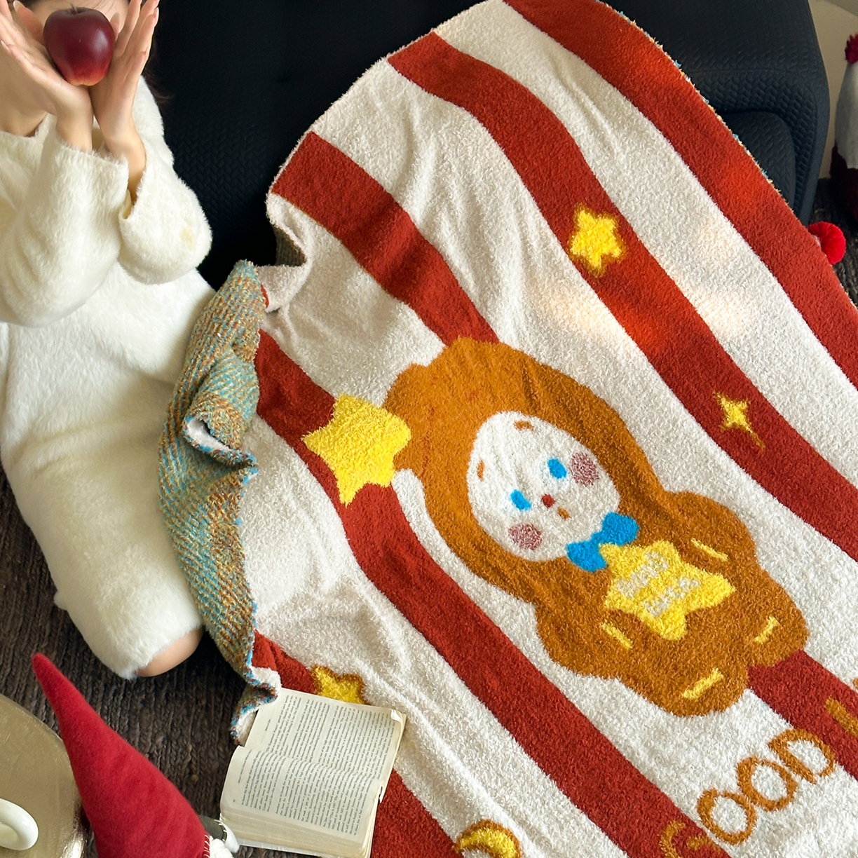 91家纺网 家纺一手货源 找家纺 觅糖家纺 2025新款圣诞限定暖绒盖毯 星愿熊仔