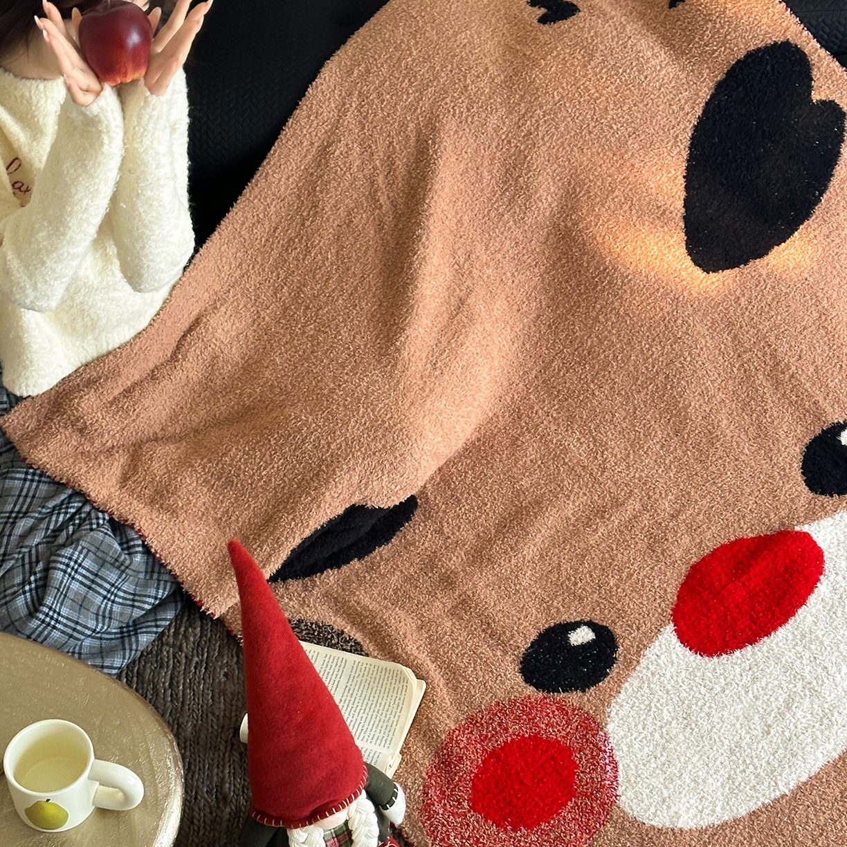 91家纺网 家纺一手货源 找家纺 觅糖家纺 2025新款圣诞限定暖绒盖毯 靡靡小鹿