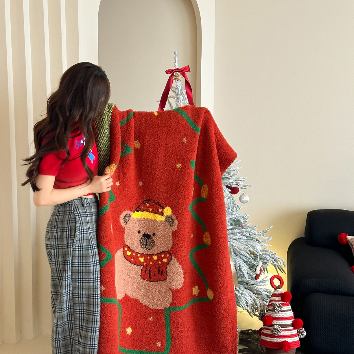 91家纺网 家纺一手货源 找家纺 觅糖家纺 2025新款圣诞限定暖绒盖毯 圣诞小熊