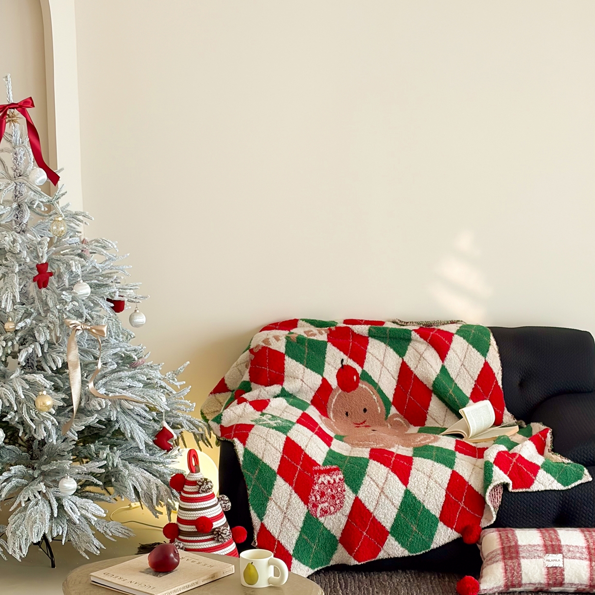 91家纺网 家纺一手货源 找家纺 觅糖家纺 2025新款圣诞限定暖绒盖毯 圣诞姜饼菱