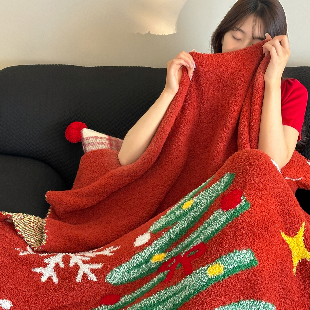 91家纺网 家纺一手货源 找家纺 觅糖家纺 2025新款圣诞限定暖绒盖毯 雪落松枝