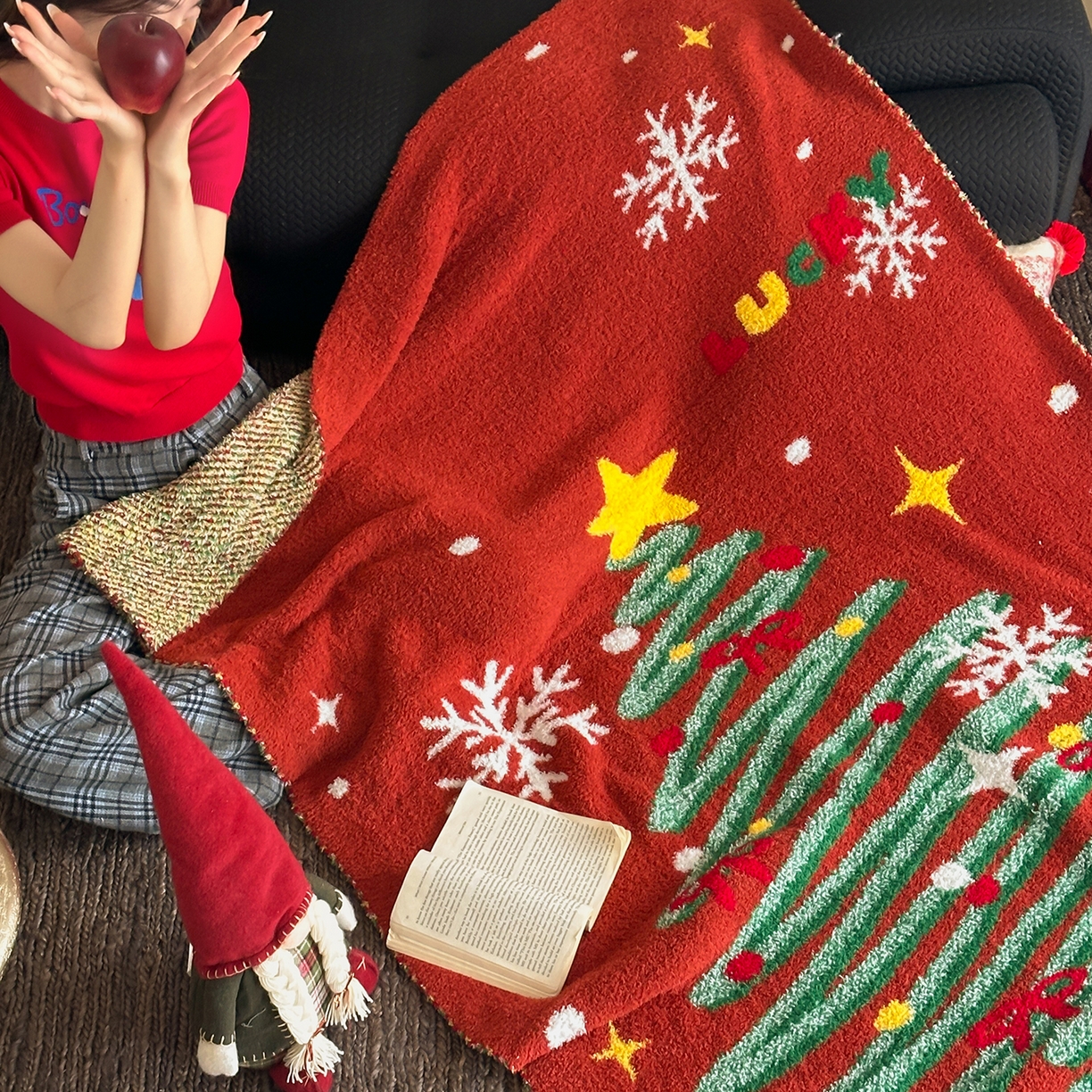 91家纺网 家纺一手货源 找家纺 觅糖家纺 2025新款圣诞限定暖绒盖毯 雪落松枝