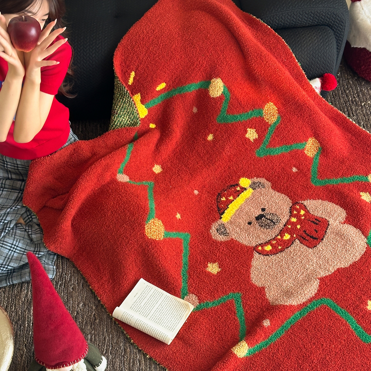 91家纺网 家纺一手货源 找家纺 觅糖家纺 2025新款圣诞限定暖绒盖毯 圣诞小熊