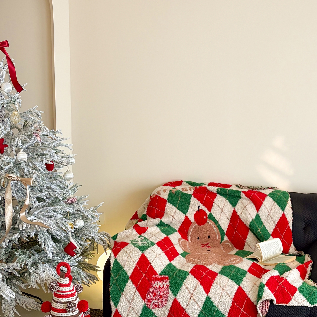 91家纺网 家纺一手货源 找家纺 觅糖家纺 2025新款圣诞限定暖绒盖毯 圣诞姜饼菱