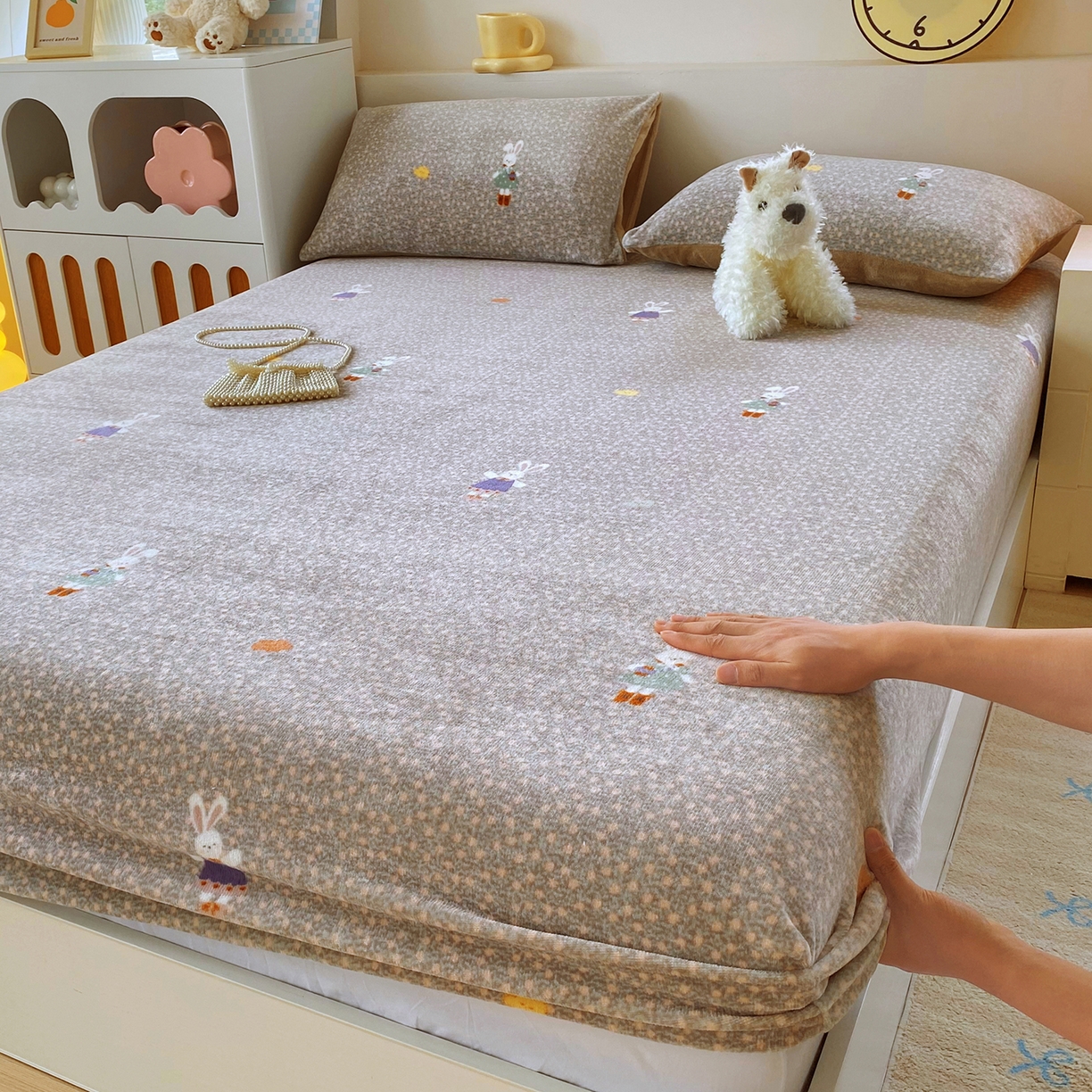 91家纺网 家纺一手货源 找家纺 （总）葡萄家 2025年新款新增花型牛奶绒印花单床笠萌系卡通单品床笠床笠单件