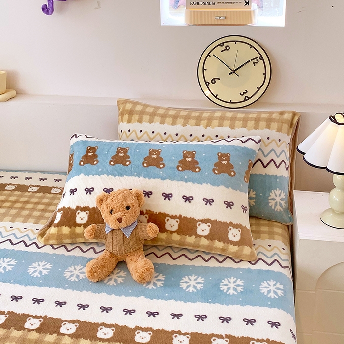 91家纺网 家纺一手货源 找家纺 葡萄家 2025年新款新增花型牛奶绒印花单床笠萌系卡通单品床笠床笠单件 雪花熊