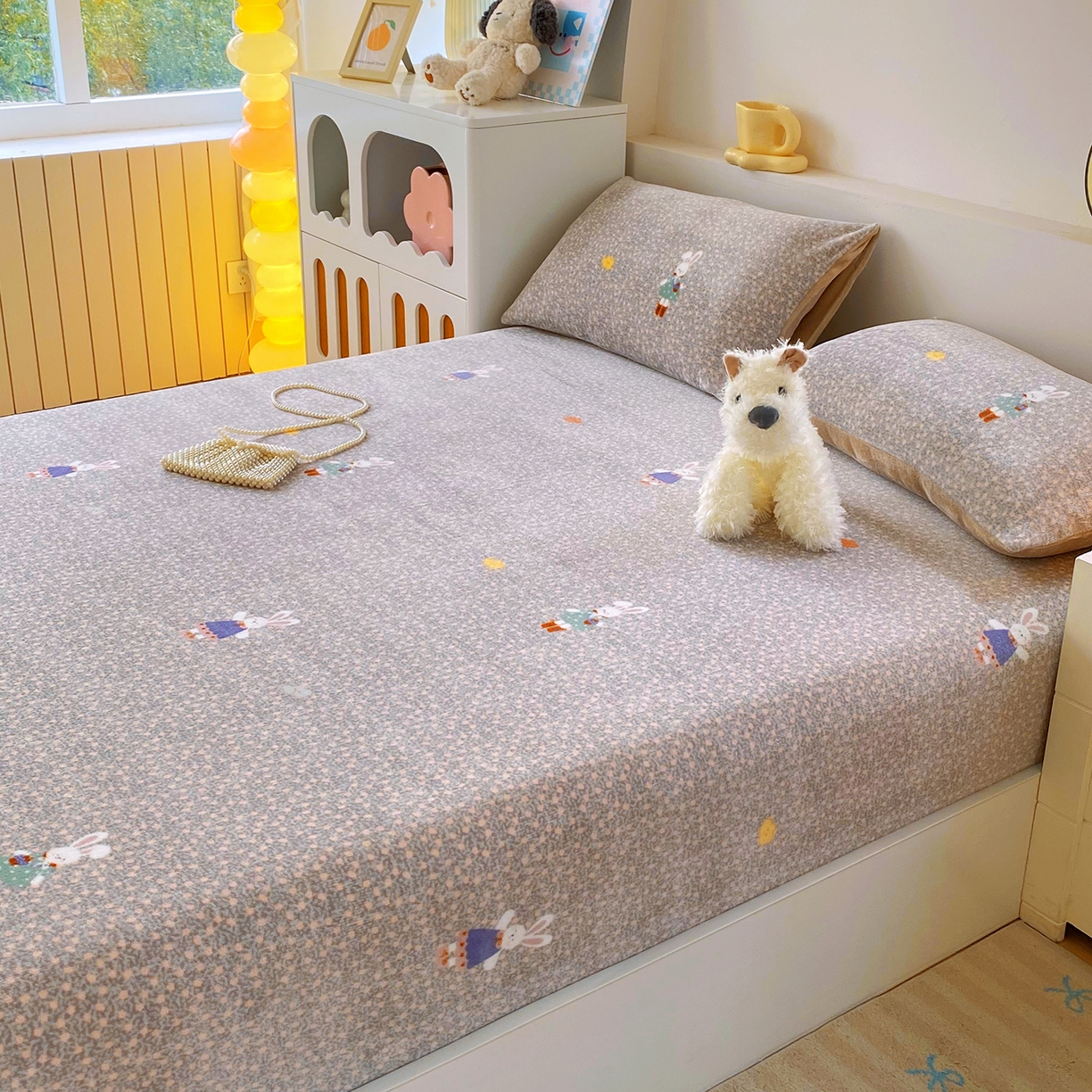 91家纺网 家纺一手货源 找家纺 葡萄家 2025年新款新增花型牛奶绒印花单床笠萌系卡通单品床笠床笠单件 萱花