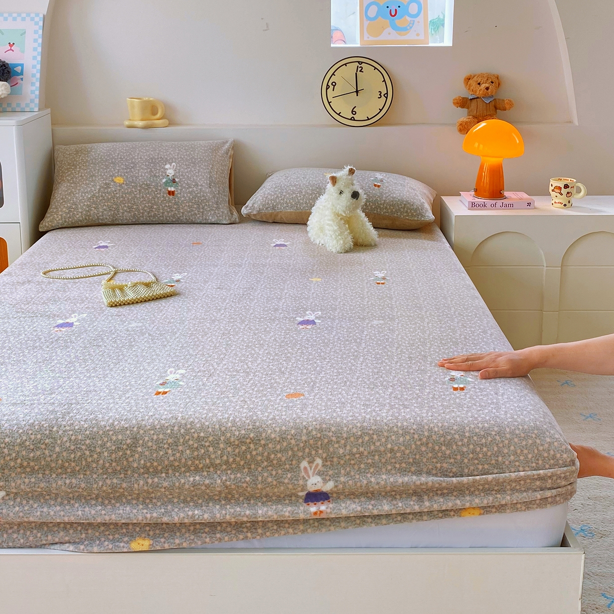 91家纺网 家纺一手货源 找家纺 葡萄家 2025年新款新增花型牛奶绒印花单床笠萌系卡通单品床笠床笠单件 萱花