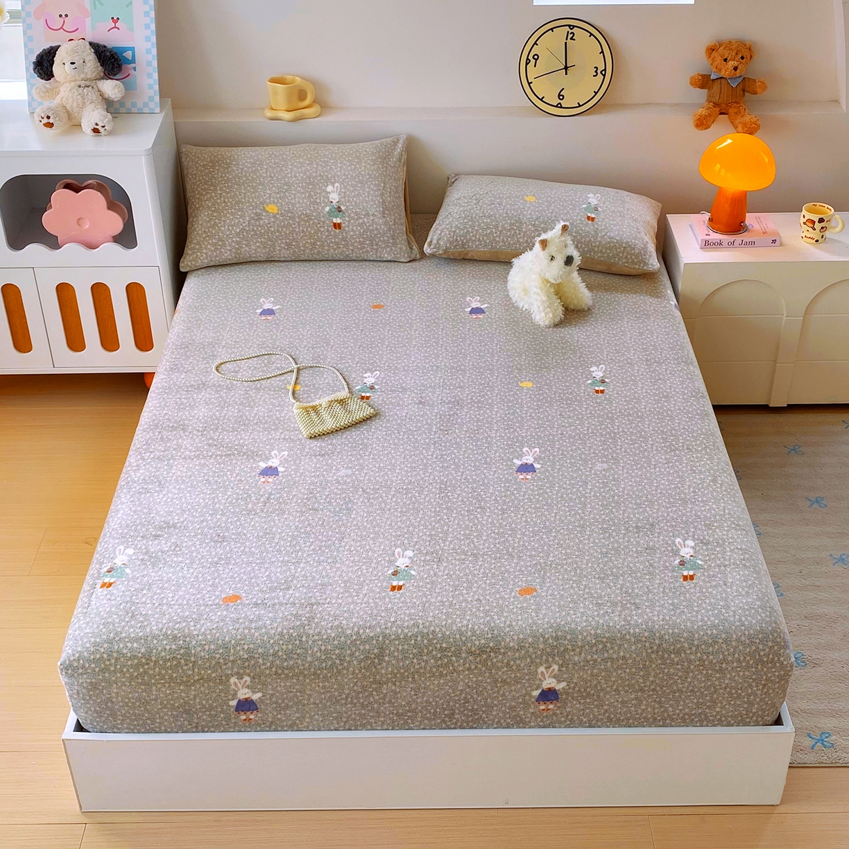 91家纺网 家纺一手货源 找家纺 葡萄家 2025年新款新增花型牛奶绒印花单床笠萌系卡通单品床笠床笠单件 萱花