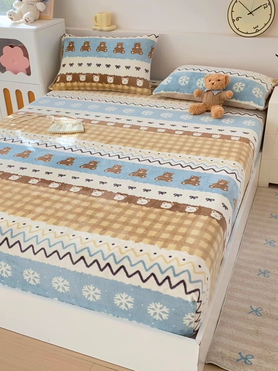 91家纺网 家纺一手货源 找家纺 葡萄家 2025年新款新增花型牛奶绒印花单床笠萌系卡通单品床笠床笠单件 雪花熊