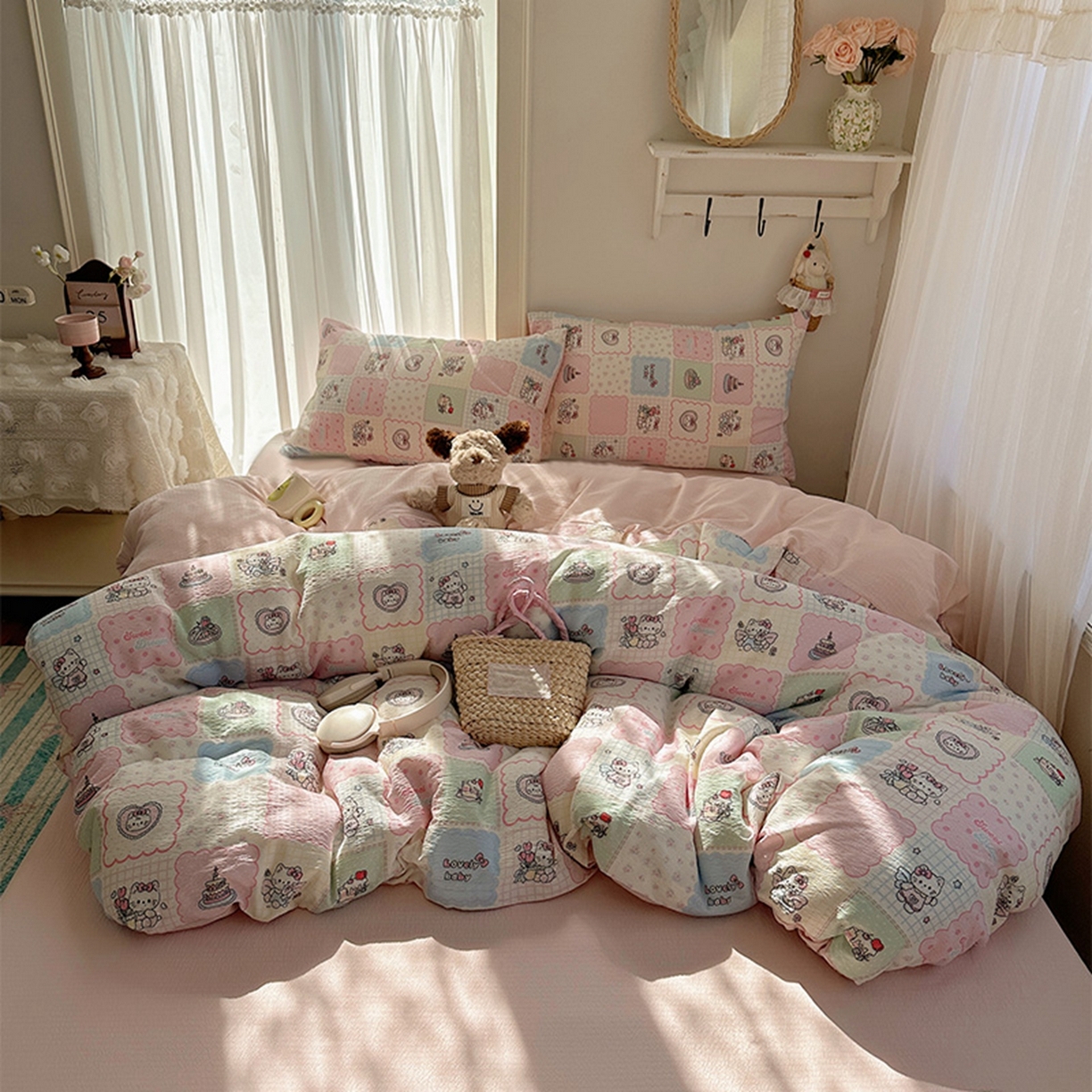 91家纺网 家纺一手货源 找家纺 贝扬思家纺 2025新款敲可爱的奶呼呼云感双层纱简约四件套系列-超级治愈~ 蛋糕派