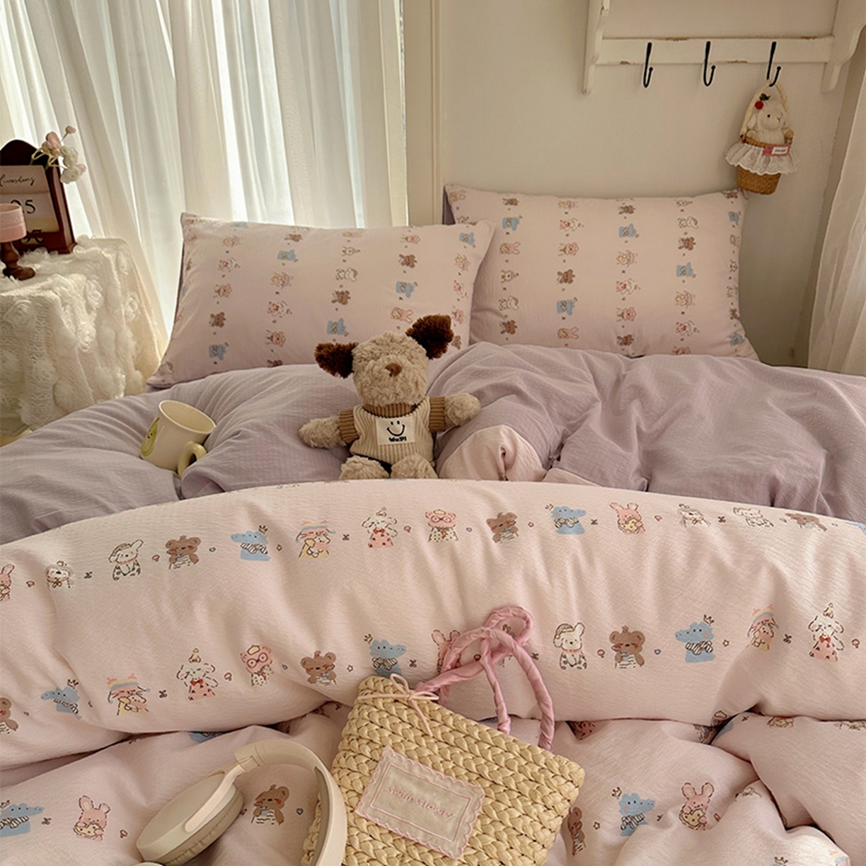 91家纺网 家纺一手货源 找家纺 贝扬思家纺 2025新款敲可爱的奶呼呼云感双层纱简约四件套系列-超级治愈~ 动物游园