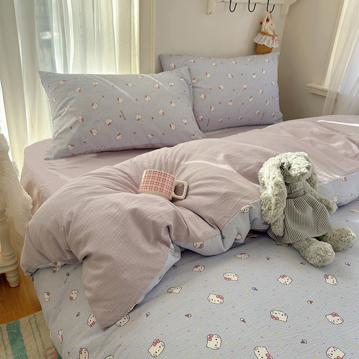 91家纺网 家纺一手货源 找家纺 贝扬思家纺 2025新款敲可爱的奶呼呼云感双层纱简约四件套系列-超级治愈~ 蓝莓奶糖