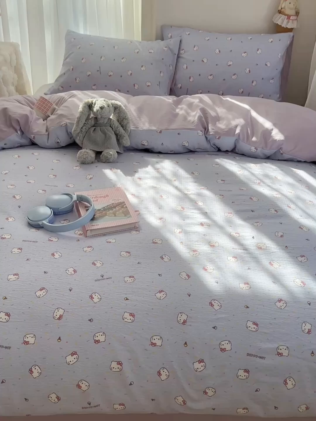 91家纺网 家纺一手货源 找家纺 贝扬思家纺 2025新款敲可爱的奶呼呼云感双层纱简约四件套系列-超级治愈~ 蓝莓奶糖