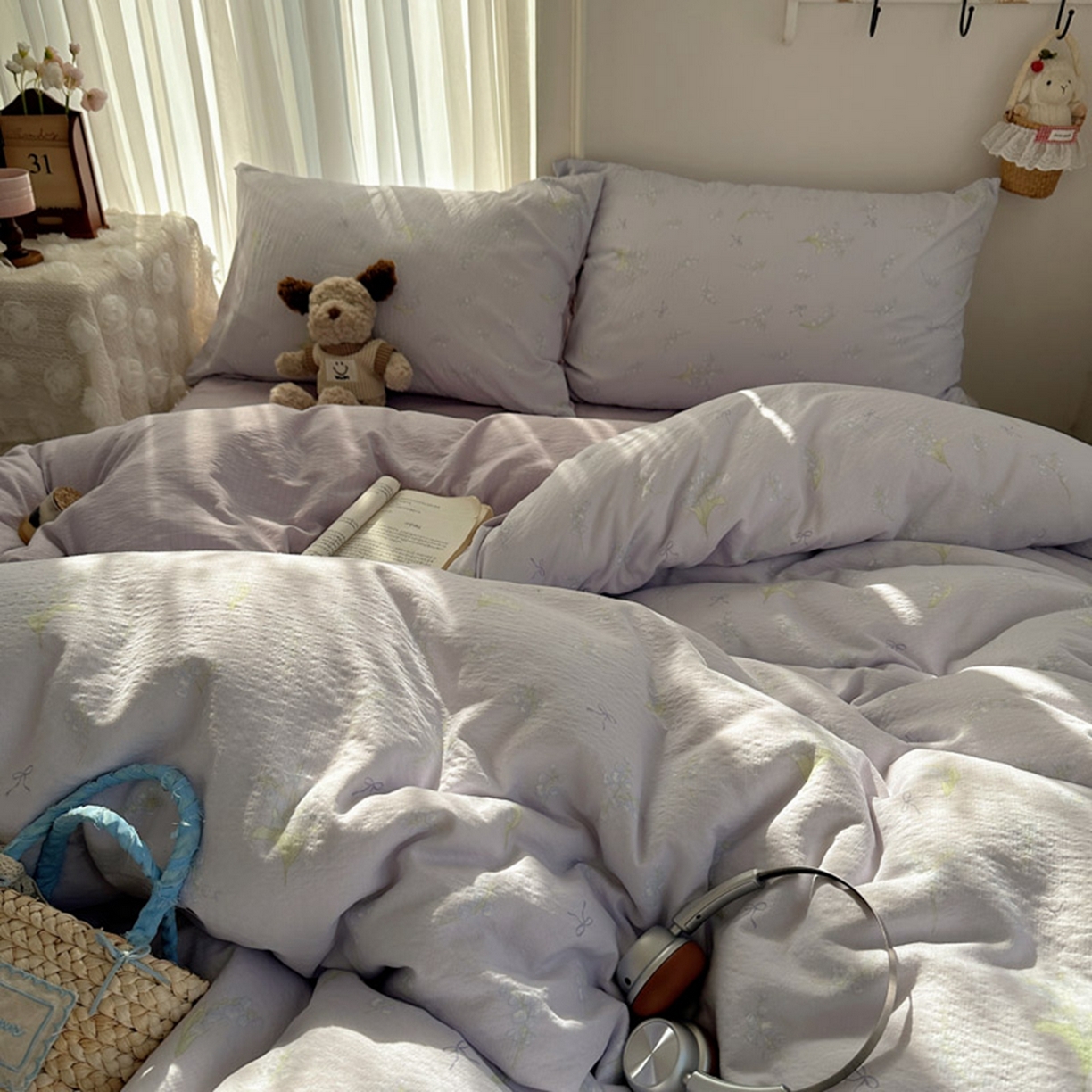 91家纺网 家纺一手货源 找家纺 贝扬思家纺 2025新款敲可爱的奶呼呼云感双层纱简约四件套系列-超级治愈~ 铃兰结