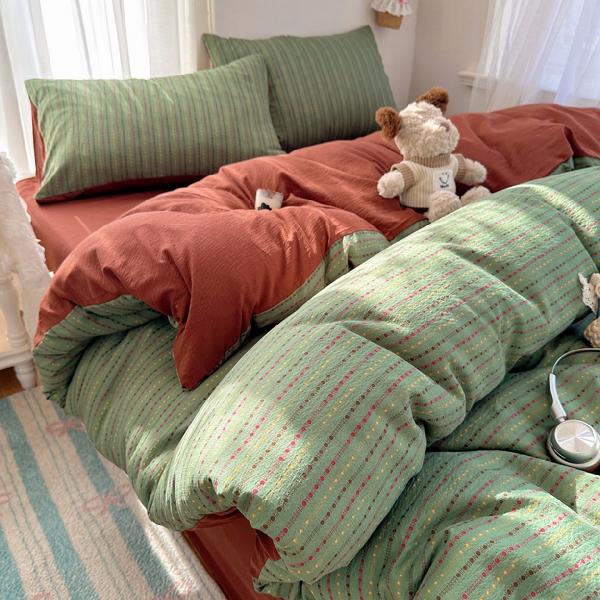 91家纺网 家纺一手货源 找家纺 贝扬思家纺 2025新款敲可爱的奶呼呼云感双层纱简约四件套系列-超级治愈~ 六子棋-绿