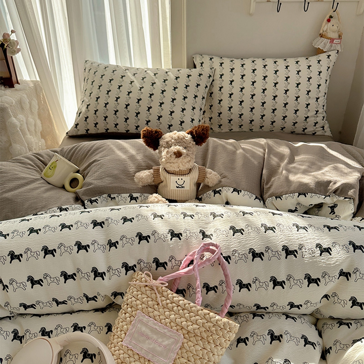 91家纺网 家纺一手货源 找家纺 贝扬思家纺 2025新款敲可爱的奶呼呼云感双层纱简约四件套系列-超级治愈~ 木马