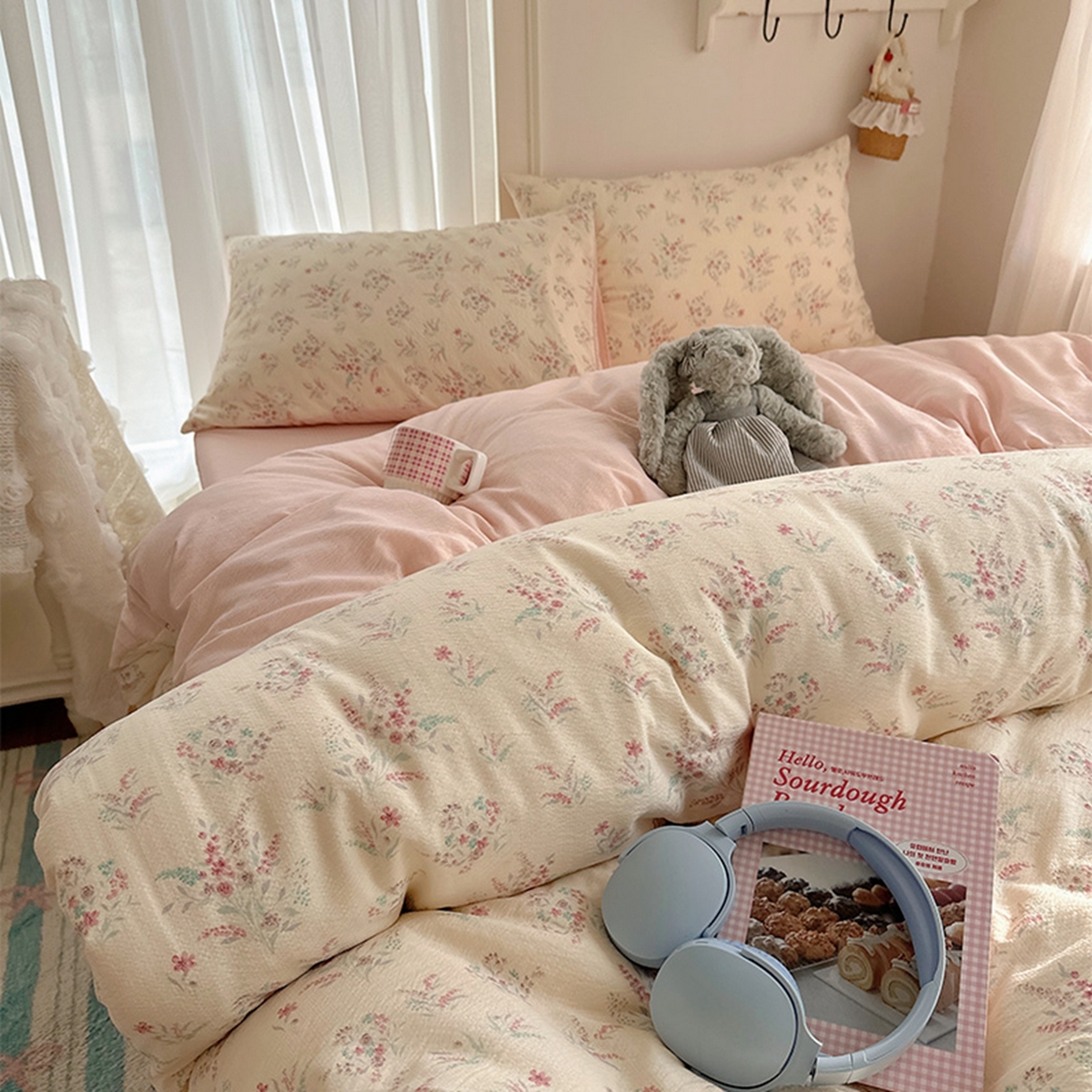 91家纺网 家纺一手货源 找家纺 贝扬思家纺 2025新款敲可爱的奶呼呼云感双层纱简约四件套系列-超级治愈~ 奶昔甜糕