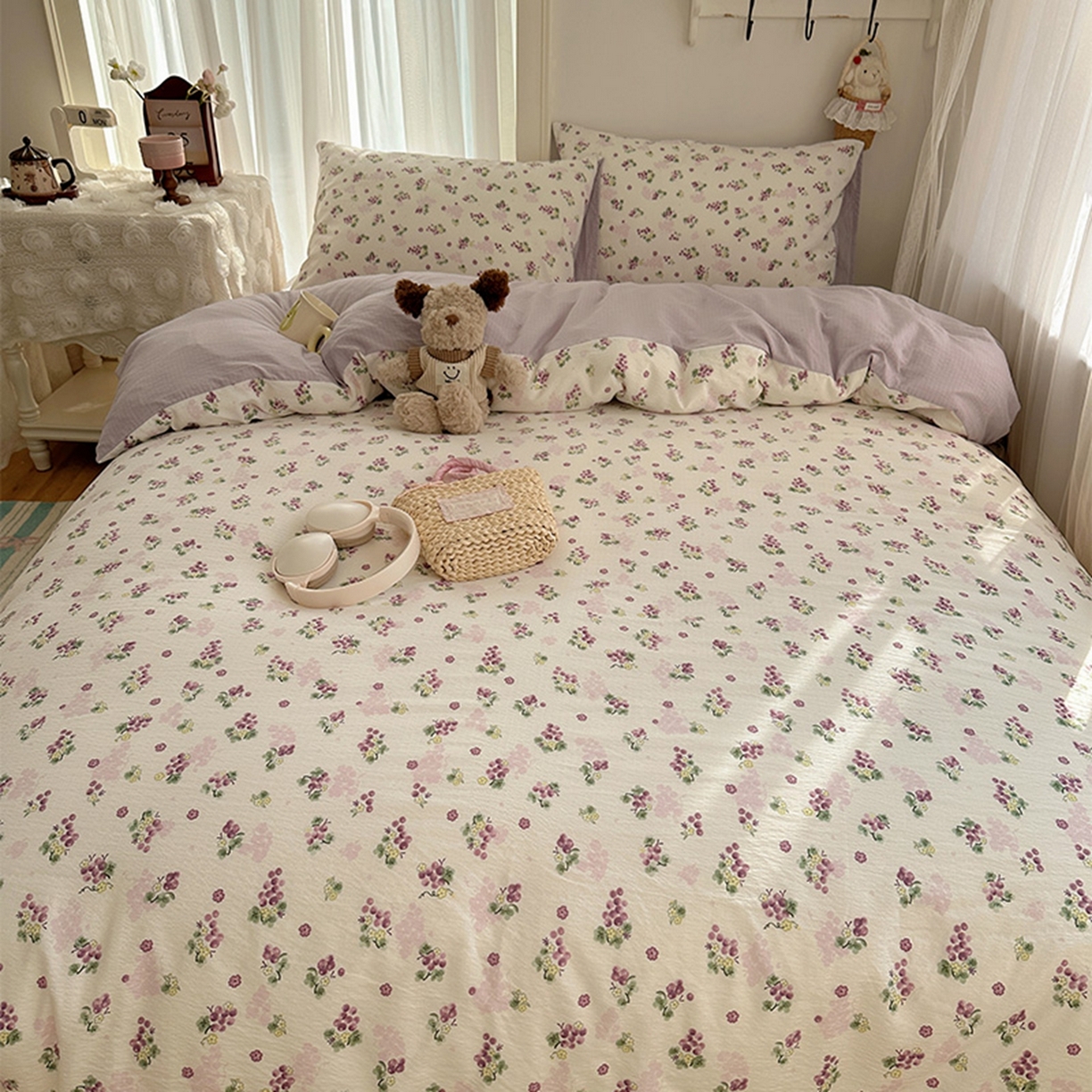 91家纺网 家纺一手货源 找家纺 贝扬思家纺 2025新款敲可爱的奶呼呼云感双层纱简约四件套系列-超级治愈~ 葡萄多多