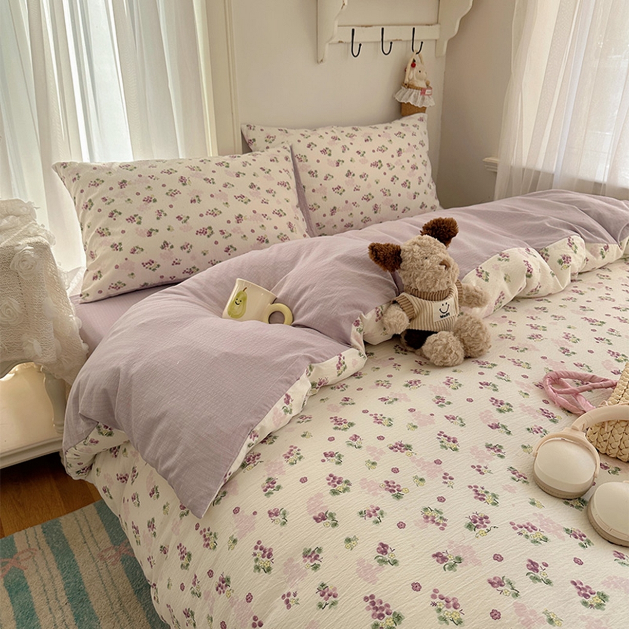 91家纺网 家纺一手货源 找家纺 贝扬思家纺 2025新款敲可爱的奶呼呼云感双层纱简约四件套系列-超级治愈~ 葡萄多多