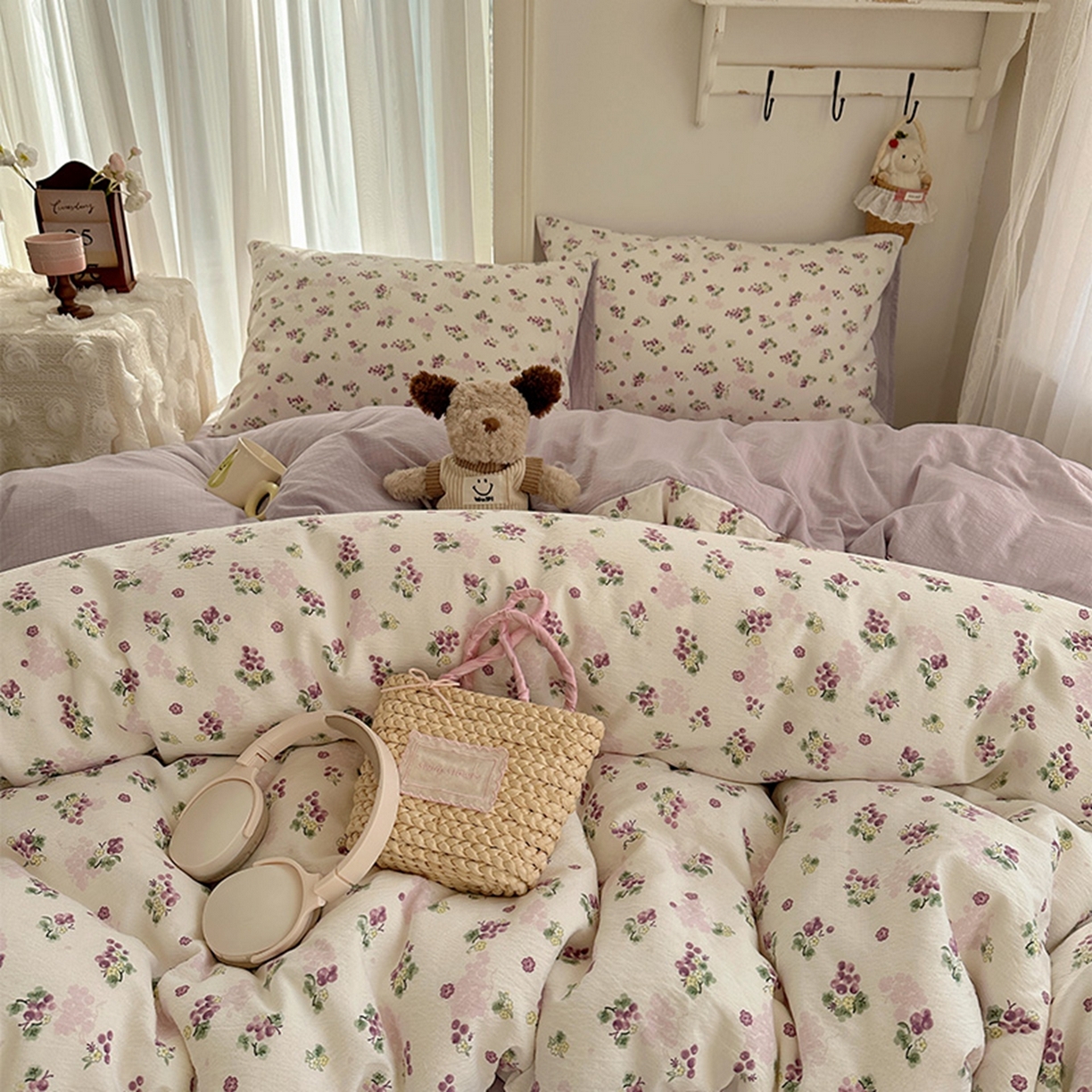 91家纺网 家纺一手货源 找家纺 贝扬思家纺 2025新款敲可爱的奶呼呼云感双层纱简约四件套系列-超级治愈~ 葡萄多多