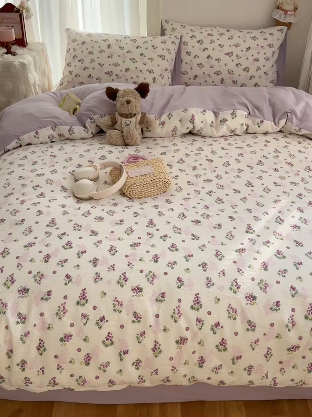 91家纺网 家纺一手货源 找家纺 贝扬思家纺 2025新款敲可爱的奶呼呼云感双层纱简约四件套系列-超级治愈~ 葡萄多多