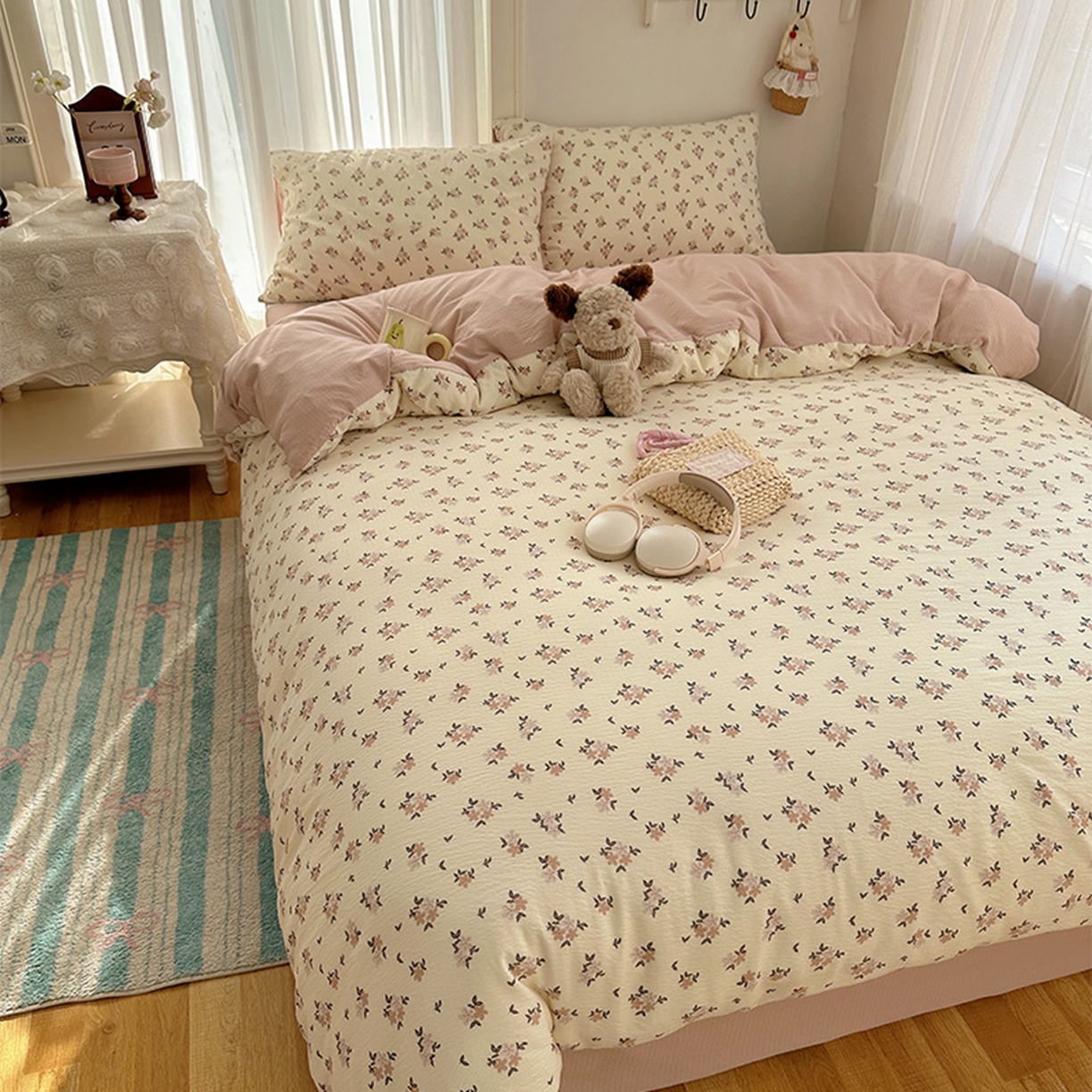 91家纺网 家纺一手货源 找家纺 贝扬思家纺 2025新款敲可爱的奶呼呼云感双层纱简约四件套系列-超级治愈~ 苏瑾