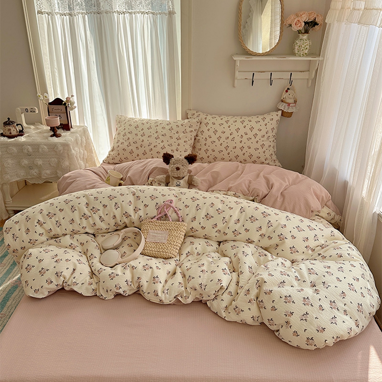 91家纺网 家纺一手货源 找家纺 贝扬思家纺 2025新款敲可爱的奶呼呼云感双层纱简约四件套系列-超级治愈~ 苏瑾